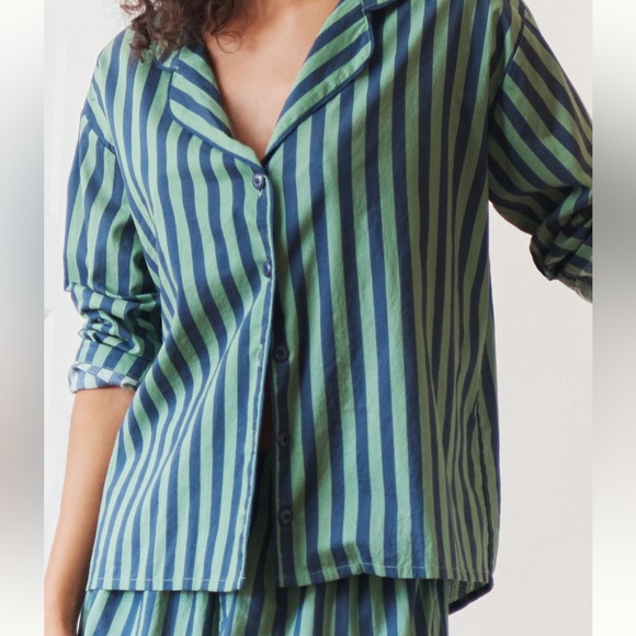 NWT THE GREAT sleep pajama shirt and smocked pajama shorts in seaside strips - Picture 3 of 10